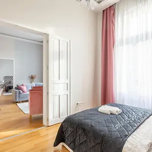  Apartamento Luxury 3bedrm 2bathrm With Danube River View